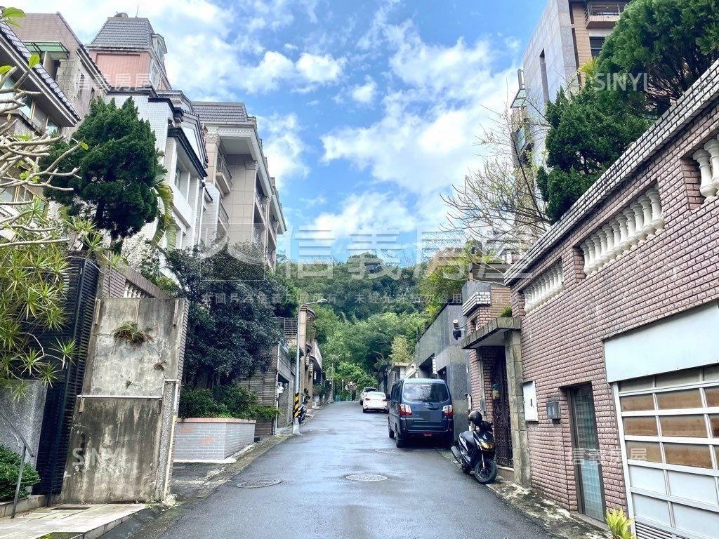 國會山莊獨立地號透天房屋室內格局與周邊環境