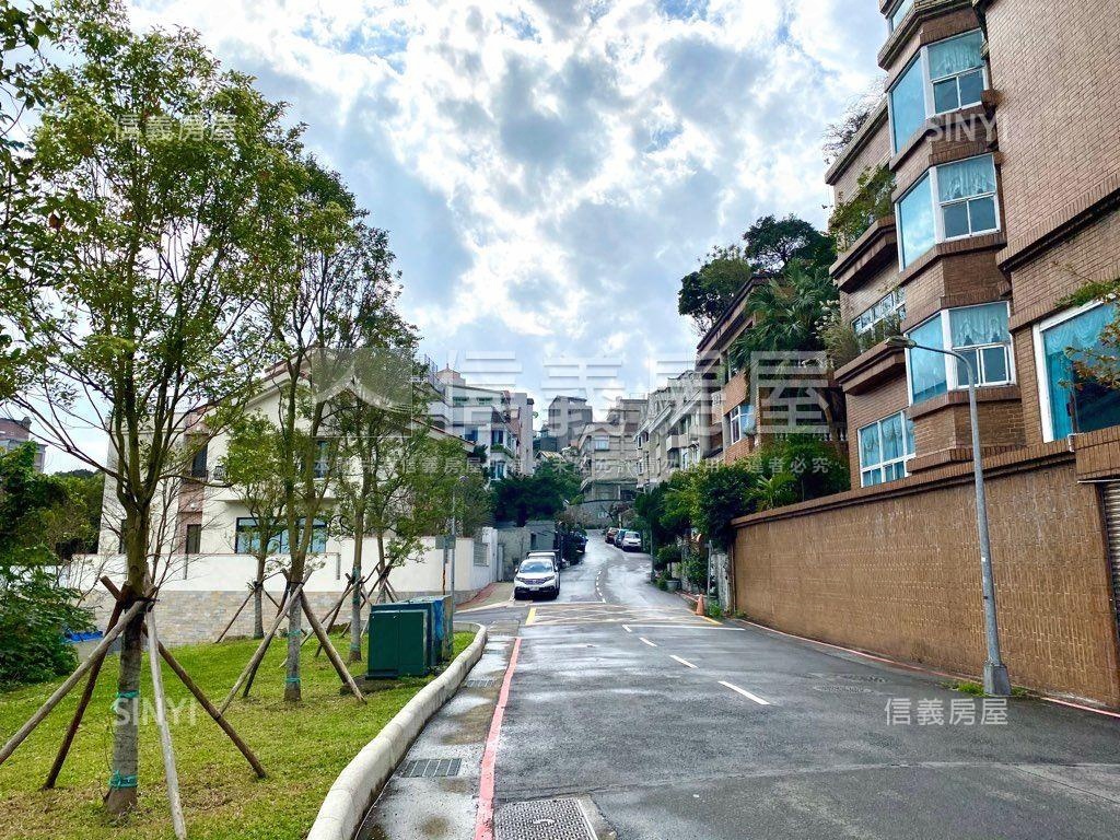 國會山莊獨立地號透天房屋室內格局與周邊環境