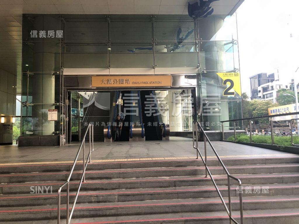 國會山莊獨立地號透天房屋室內格局與周邊環境