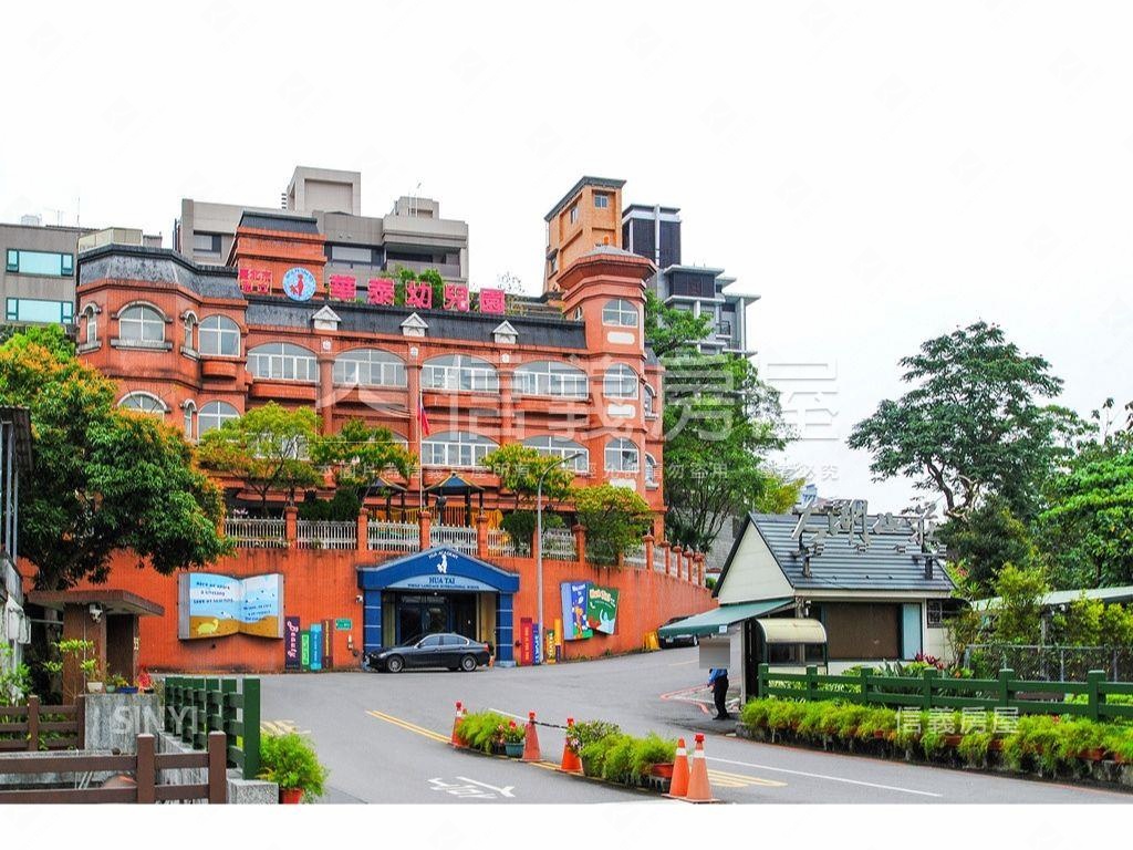 國會山莊獨立地號透天房屋室內格局與周邊環境
