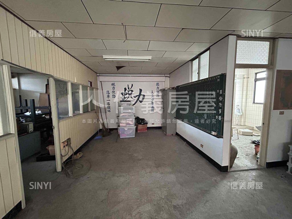 急售！西屯大地坪角間透店房屋室內格局與周邊環境