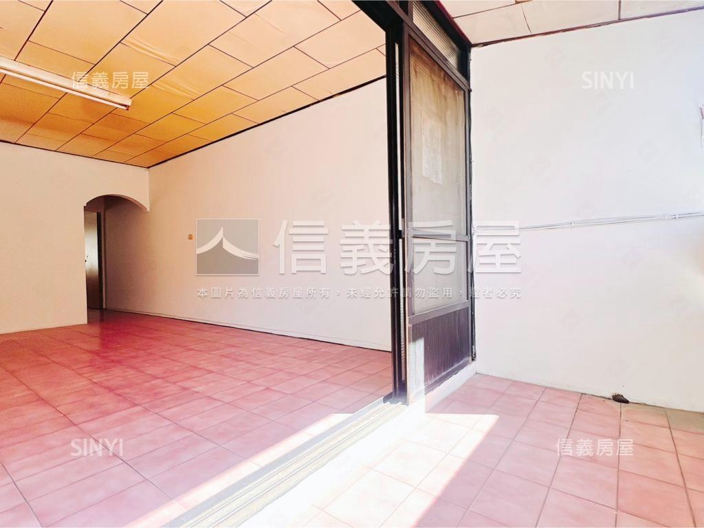 稀有好便利透天近水湳市場房屋室內格局與周邊環境