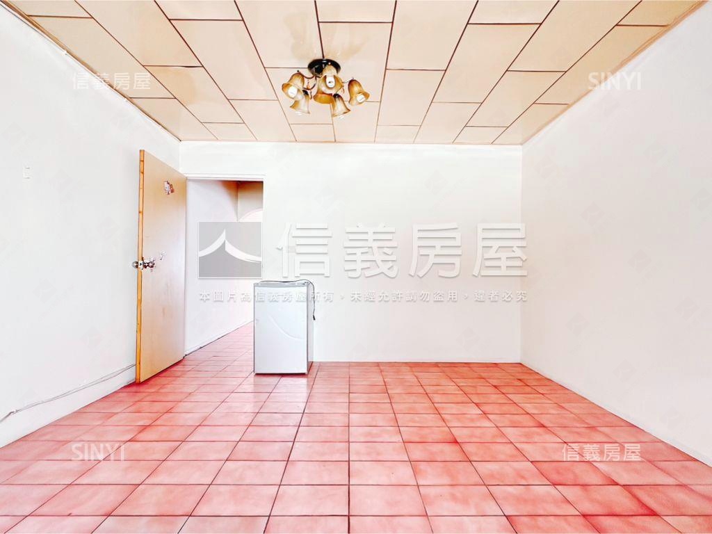 稀有好便利透天近水湳市場房屋室內格局與周邊環境