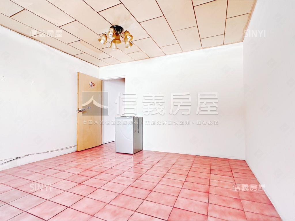 稀有好便利透天近水湳市場房屋室內格局與周邊環境