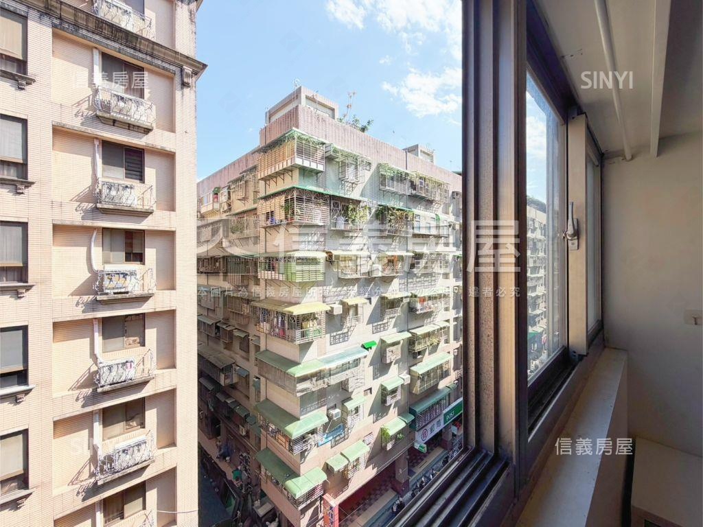 陽光公園捷運成家３房車位房屋室內格局與周邊環境