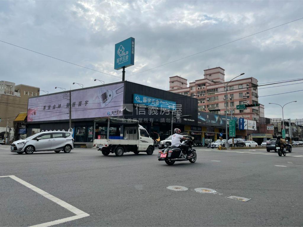 塗城商圈兩房兩衛附車位房屋室內格局與周邊環境