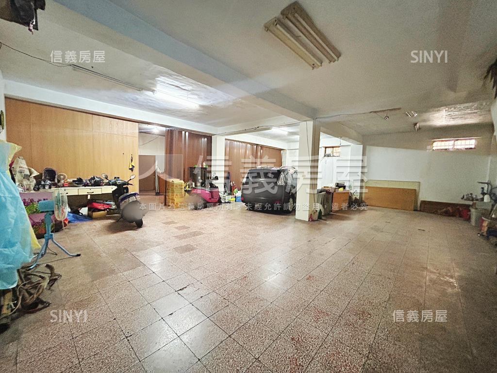 鳳山中正路熱鬧大地坪透店房屋室內格局與周邊環境