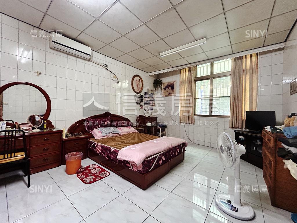 鳳山中正路熱鬧大地坪透店房屋室內格局與周邊環境