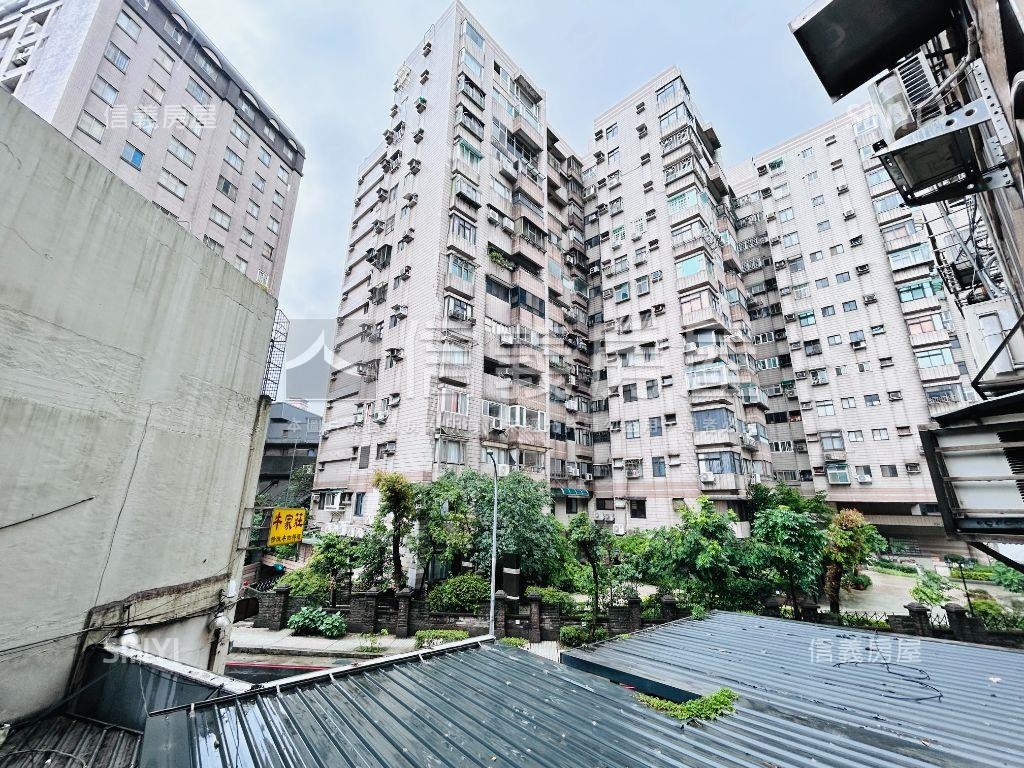 縣府路３房住辦房屋室內格局與周邊環境