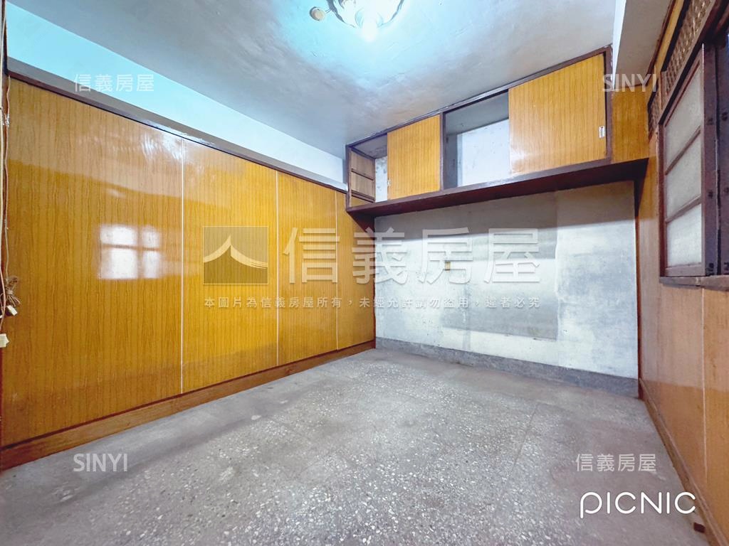 海山商圈頂樓加蓋房屋室內格局與周邊環境