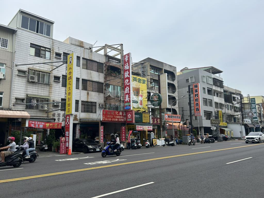 前鎮高中捷運美居房屋室內格局與周邊環境