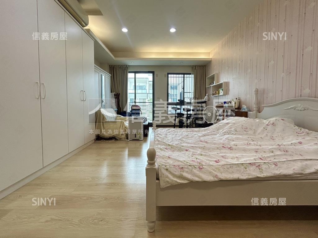 皇龍上院來大車庫別墅房屋室內格局與周邊環境