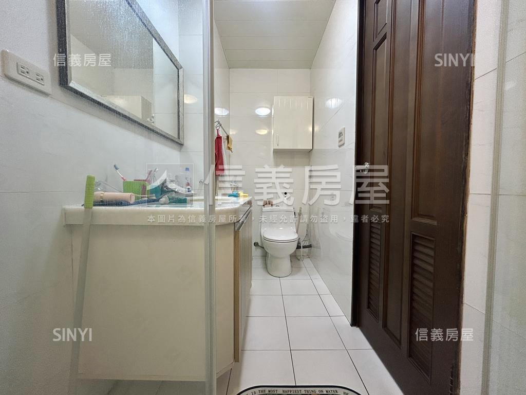 皇龍上院來大車庫別墅房屋室內格局與周邊環境