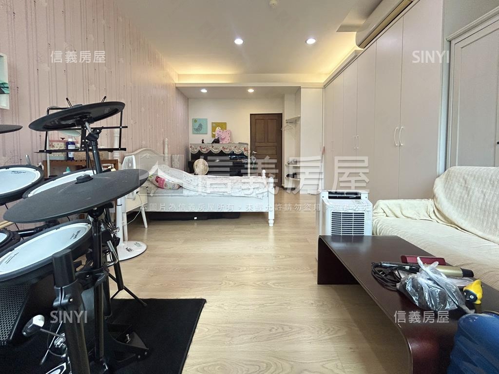 皇龍上院來大車庫別墅房屋室內格局與周邊環境