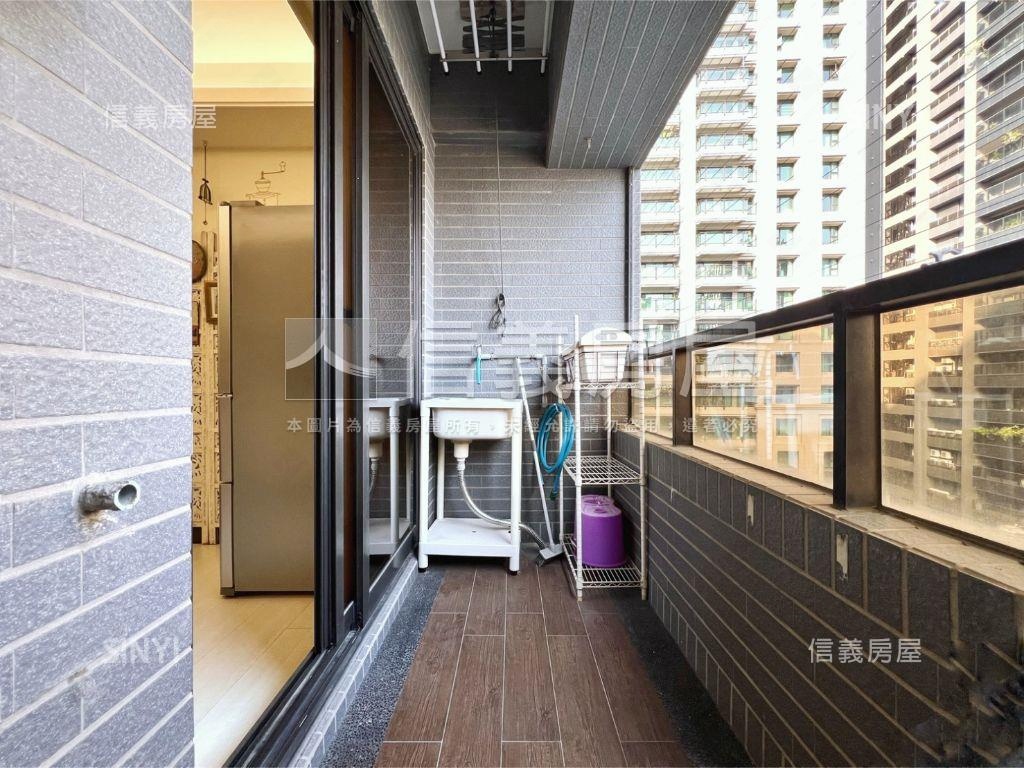 美術館質感輕屋齡美屋房屋室內格局與周邊環境