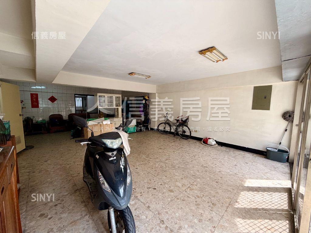 近海東國小傳統雙車墅房屋室內格局與周邊環境