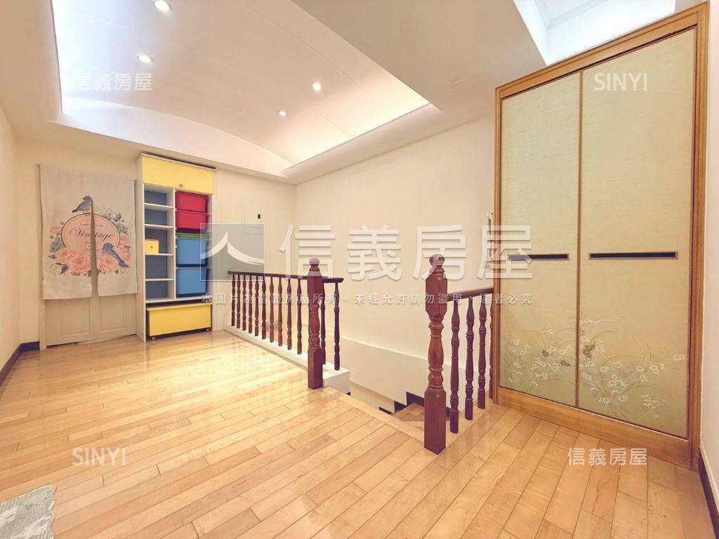 稀有庭院伯爵夫人房屋室內格局與周邊環境
