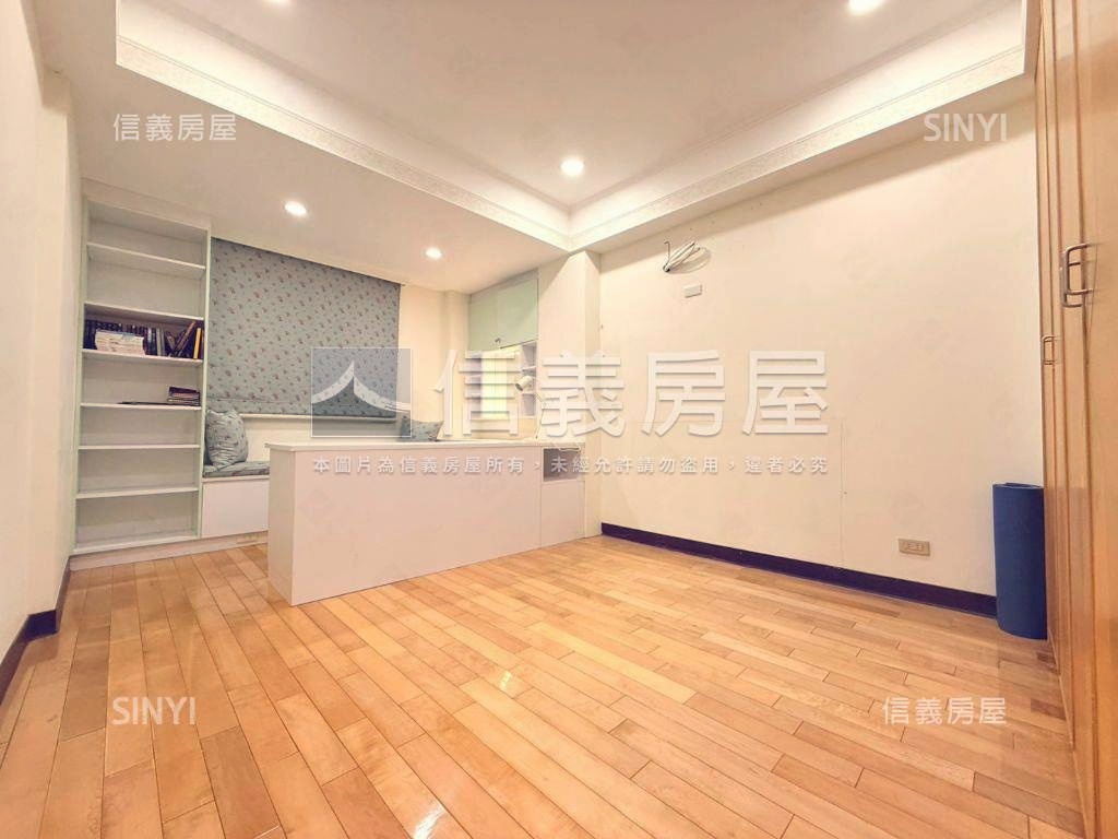 稀有庭院伯爵夫人房屋室內格局與周邊環境