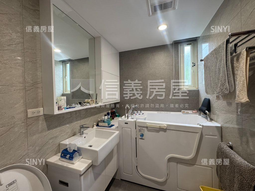 美妝山景四房華廈房屋室內格局與周邊環境