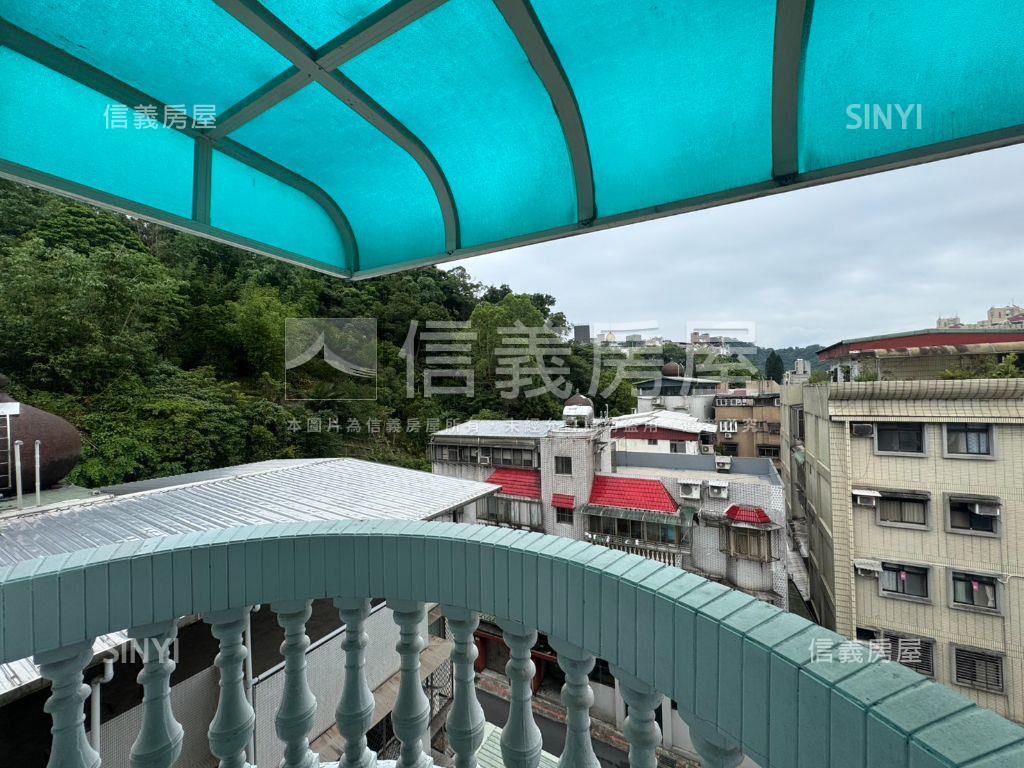 美妝山景四房華廈房屋室內格局與周邊環境