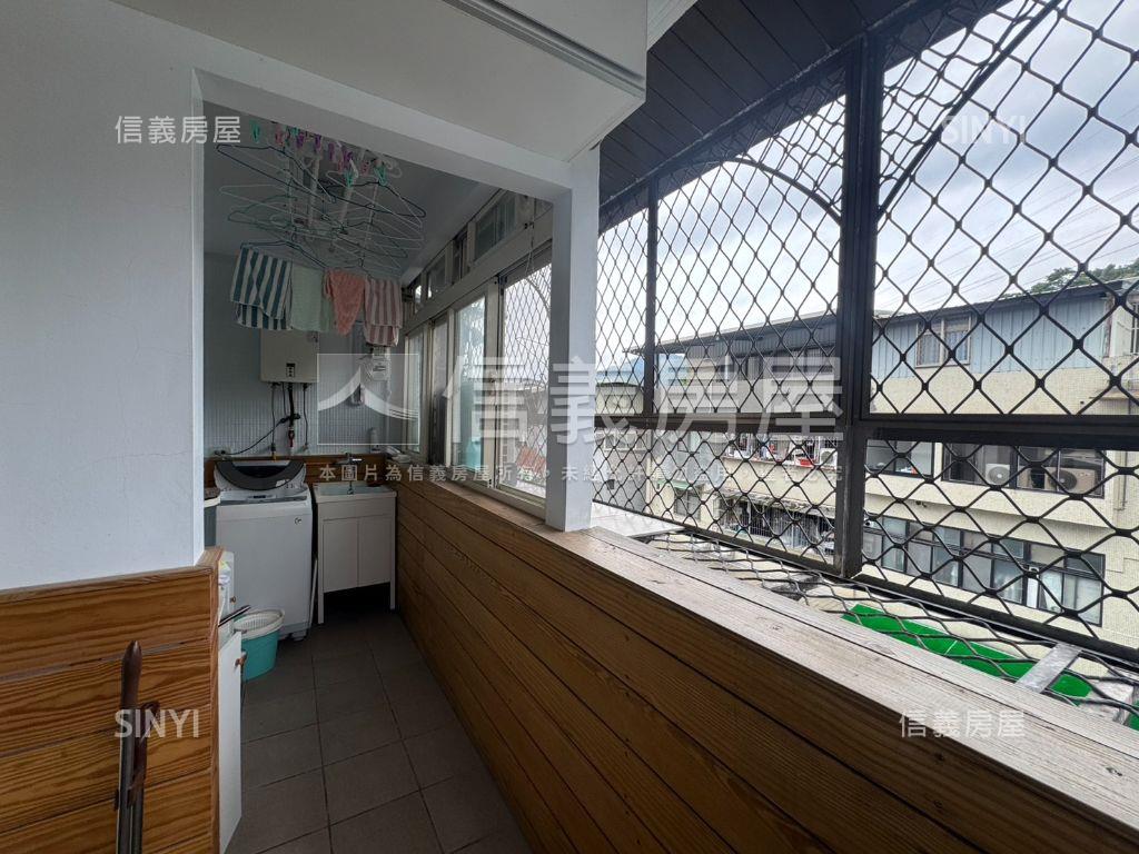 美妝山景四房華廈房屋室內格局與周邊環境
