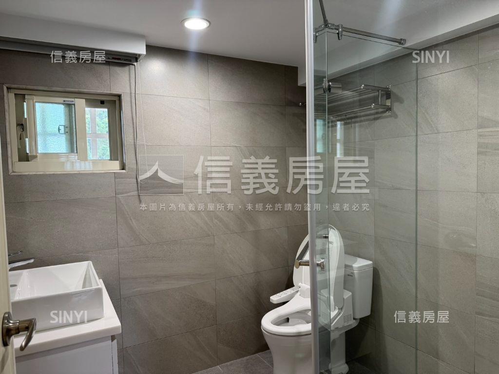 美妝山景四房華廈房屋室內格局與周邊環境