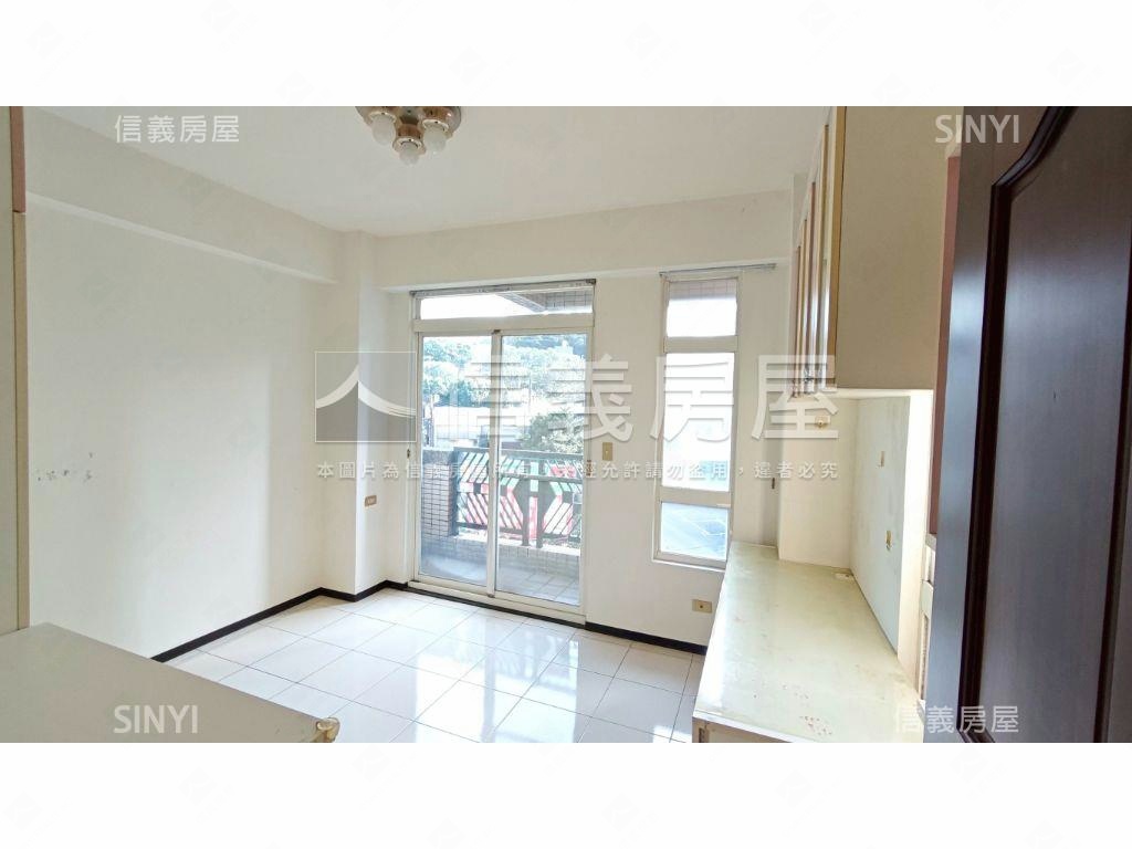 三秀雅硯校園邊間車庫透天房屋室內格局與周邊環境