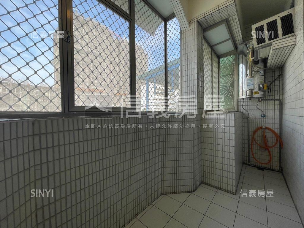 專約近中正高工便利美透天房屋室內格局與周邊環境