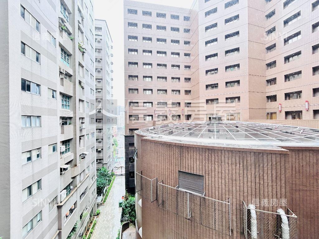 尊龍大地三房含車位房屋室內格局與周邊環境