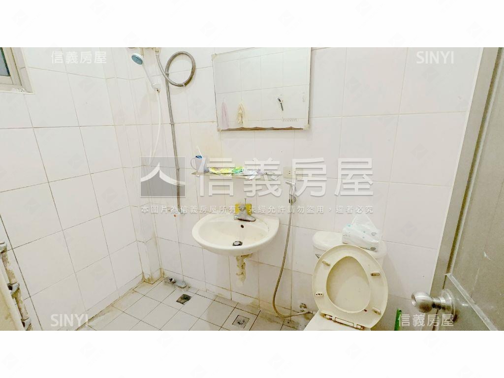 大新板特區稀有透天房屋室內格局與周邊環境