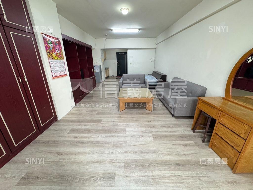 假日半島。高樓視野戶房屋室內格局與周邊環境