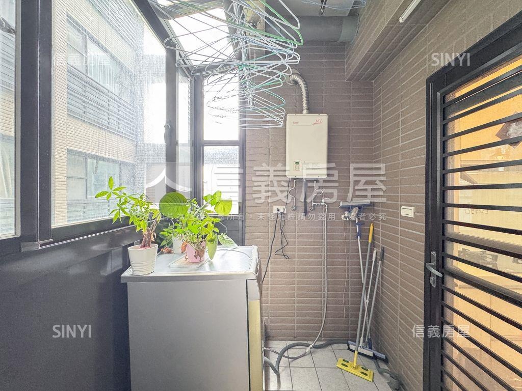 成功學區採光裝潢美三房房屋室內格局與周邊環境