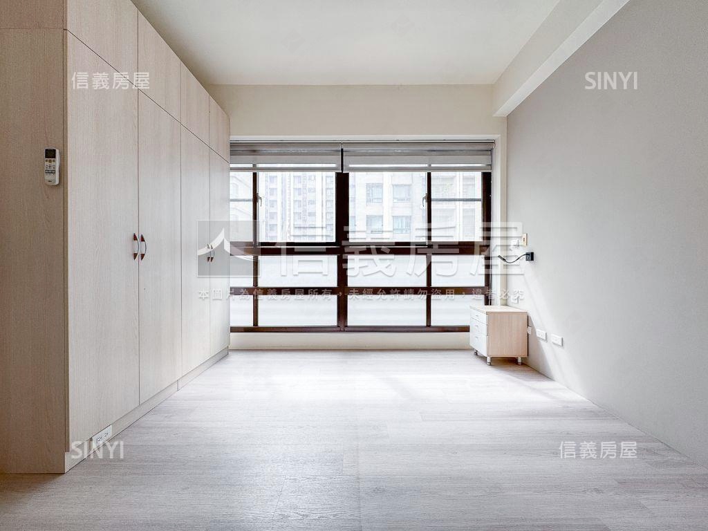 成功學區採光裝潢美三房房屋室內格局與周邊環境