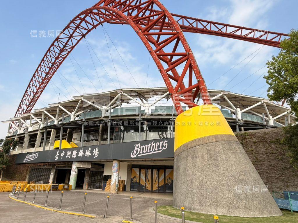 洲際Ｗ高樓層大２房平車房屋室內格局與周邊環境