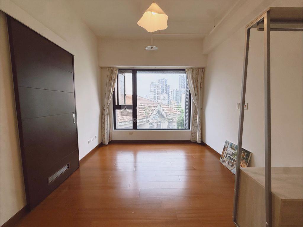 華固ＳＯＨＯ景觀寧靜邊間房屋室內格局與周邊環境