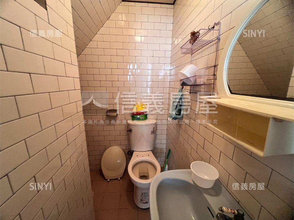 左營大路稀有釋出透天房屋室內格局與周邊環境