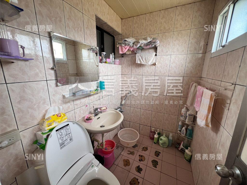 左營大路稀有釋出透天房屋室內格局與周邊環境