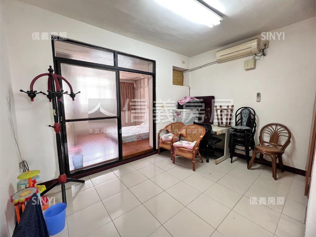 左營大路稀有釋出透天房屋室內格局與周邊環境