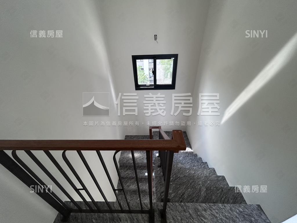 單元１２須彌全新電梯店墅房屋室內格局與周邊環境