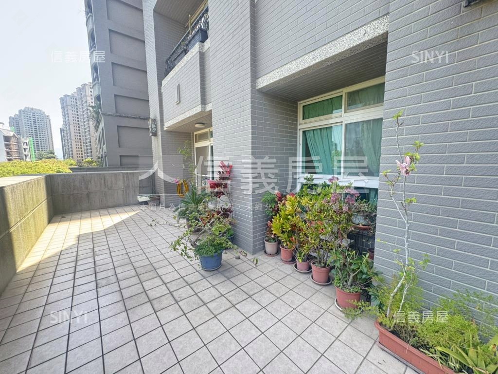 近康乃薾椰林觀景露臺四房房屋室內格局與周邊環境