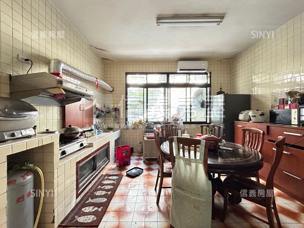 近仁愛醫院正國光路金透店房屋室內格局與周邊環境