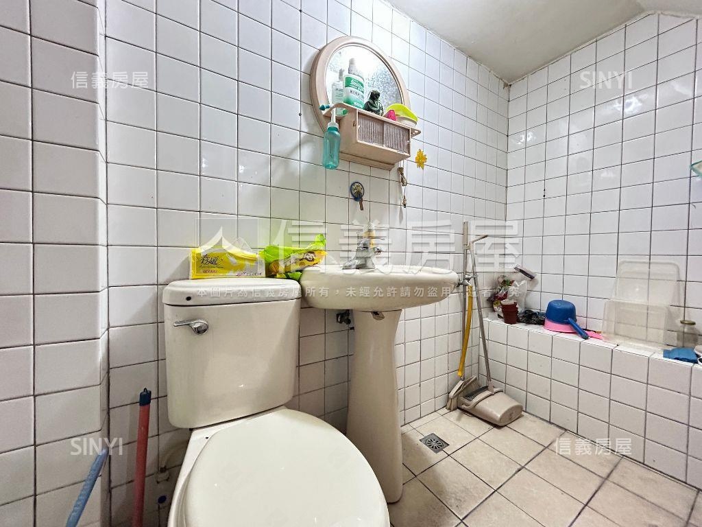 近仁愛醫院正國光路金透店房屋室內格局與周邊環境