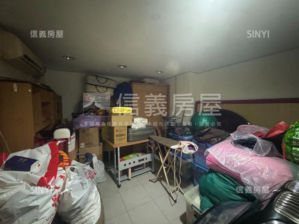 南港展覽館路寬稀有一樓房屋室內格局與周邊環境