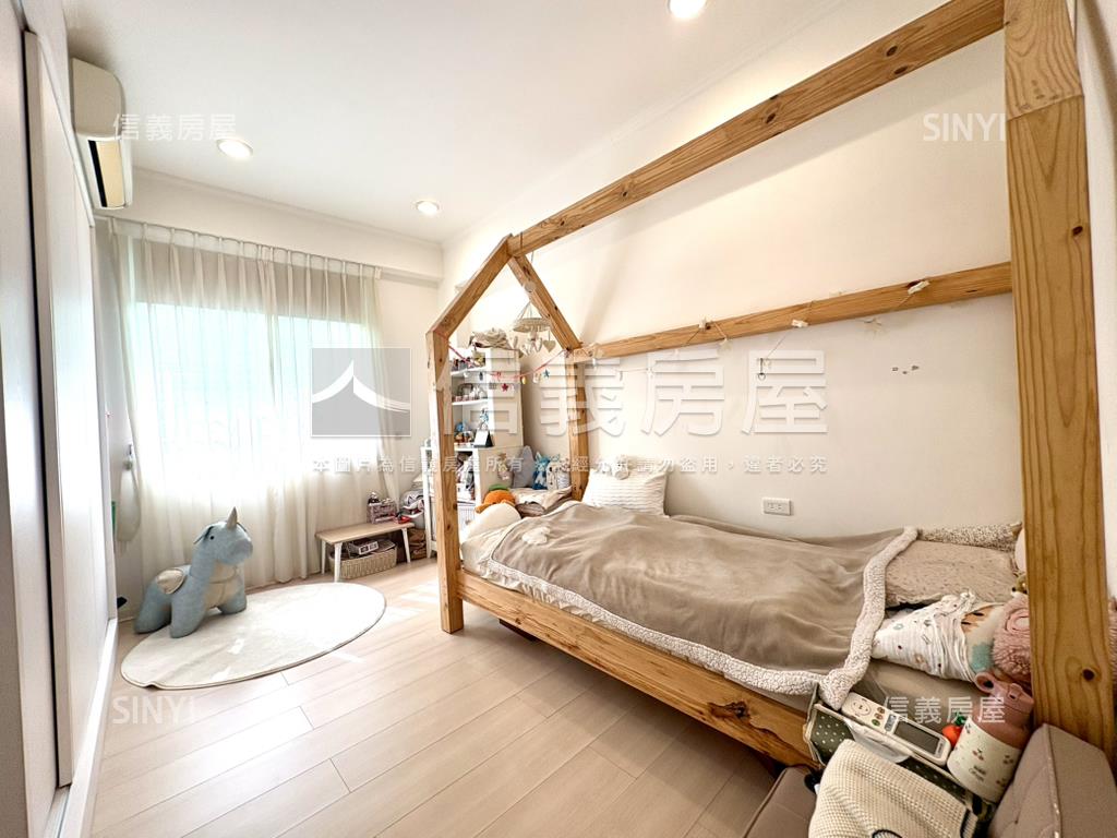 區公所華中街邊間漂亮美宅房屋室內格局與周邊環境