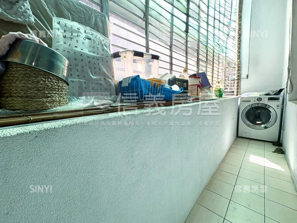 區公所華中街邊間漂亮美宅房屋室內格局與周邊環境