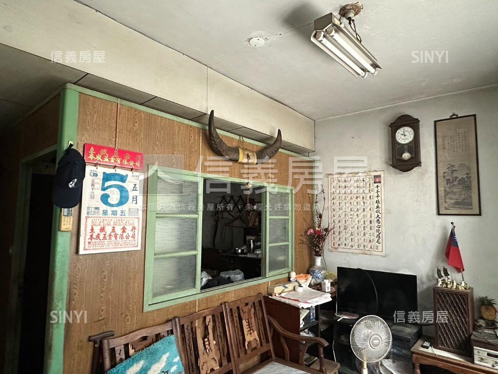 三和路四段溫馨頂加房屋室內格局與周邊環境