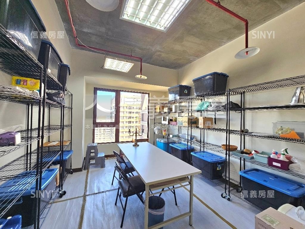 廣二頂樓大器四房三車位房屋室內格局與周邊環境