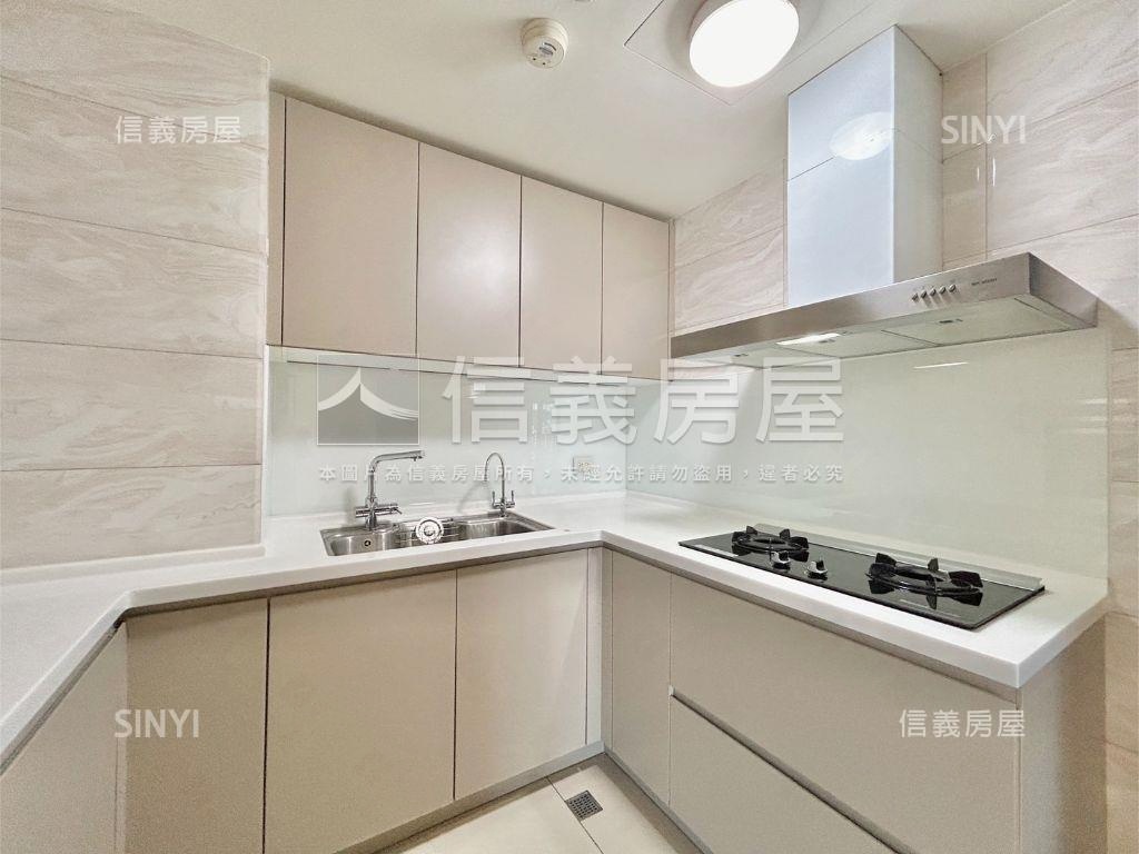 富宇權峰稀有外棟四房雙車房屋室內格局與周邊環境