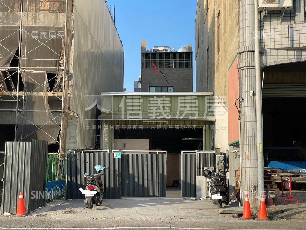 郡平路面寬約６米土地房屋室內格局與周邊環境