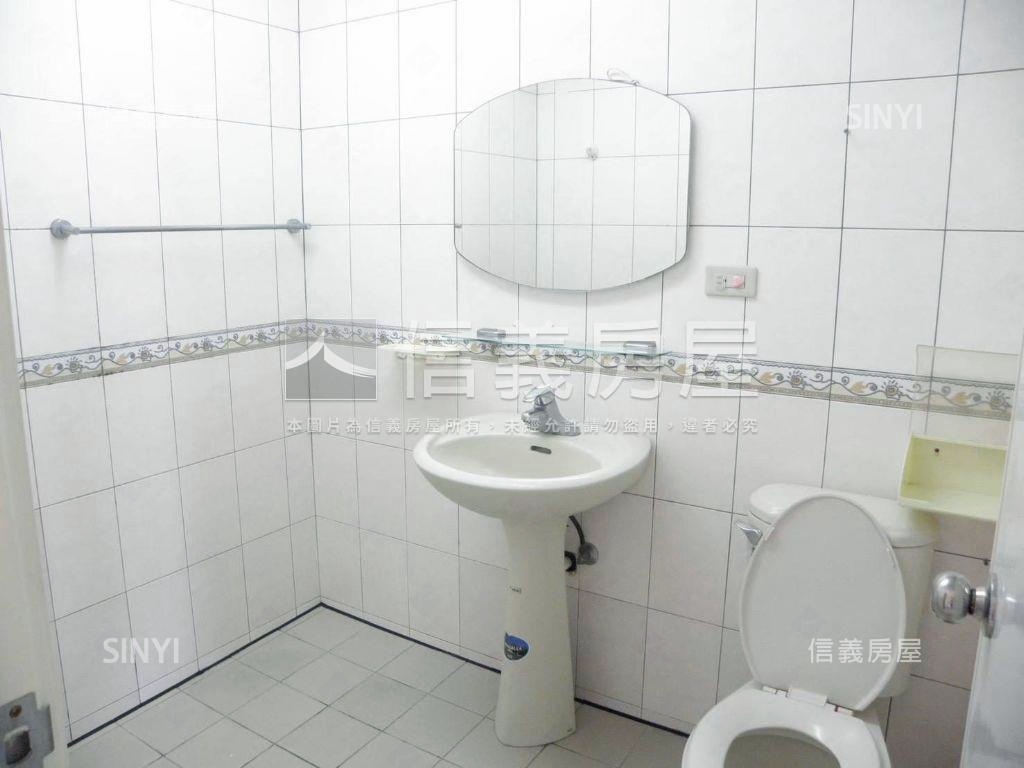 興大低總價電梯雙套房房屋室內格局與周邊環境